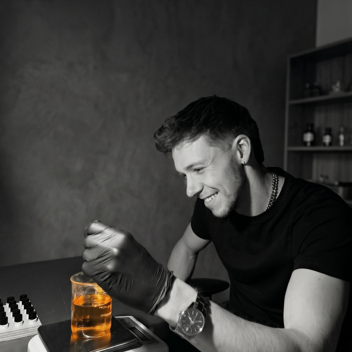 Joschka Klee in his perfume lab, meticulously formulating artisanal fragrance accords on a precision scale for vapormundum